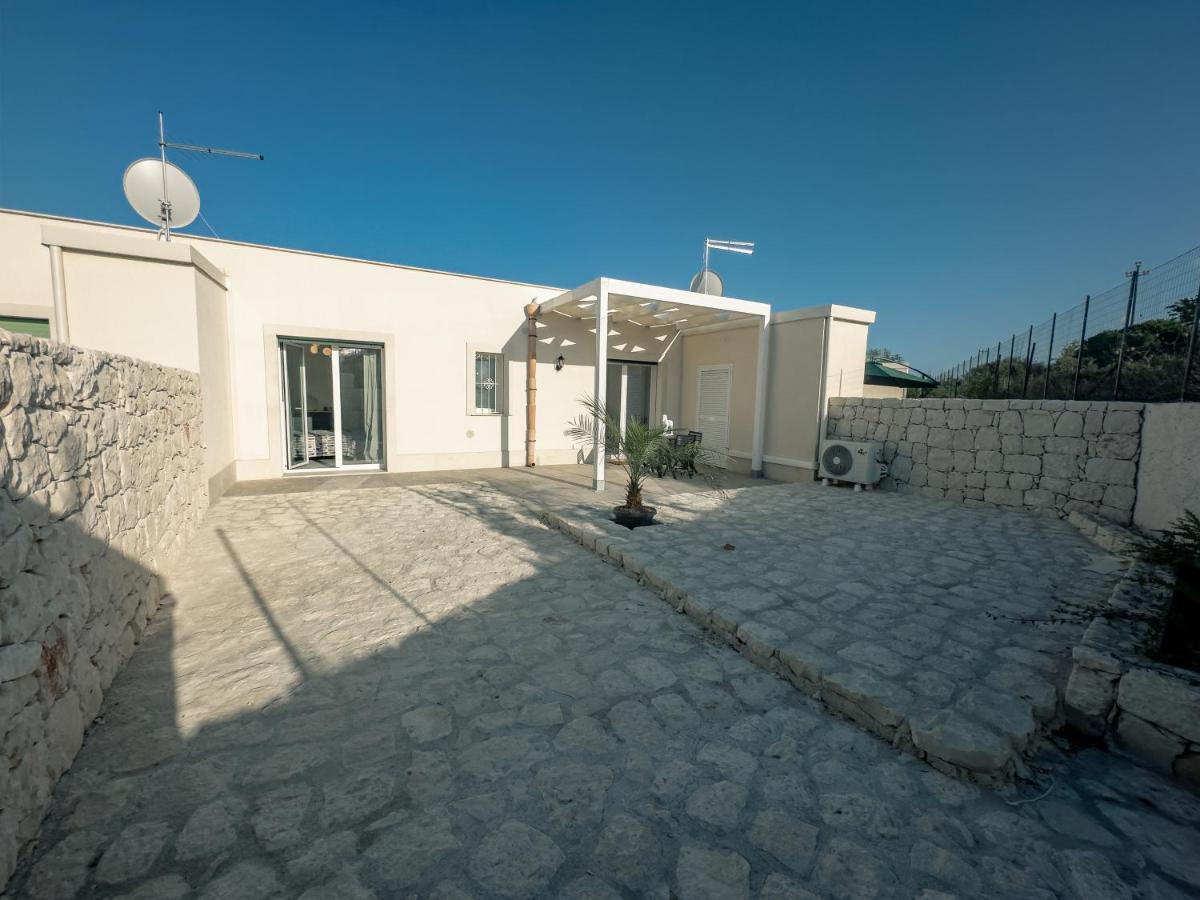 Dimora Mediterranea Augusta Buitenkant foto